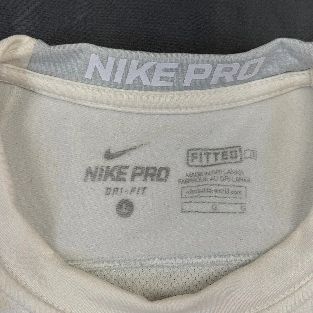 Vtg Nike Pro Dri-FIT Mens L Fitted Long-Sleeve Base Layer Top White 659814-100